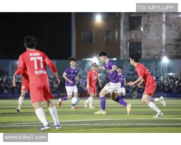 不来悔与多蒙特的激烈对决谁将赢得这场足球盛宴